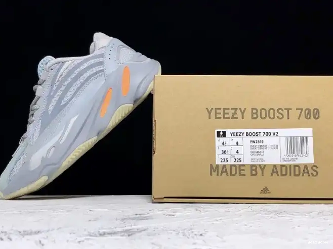 Boost Yeezy 'Inertia' 700 V2 Adidas FW2549 0629